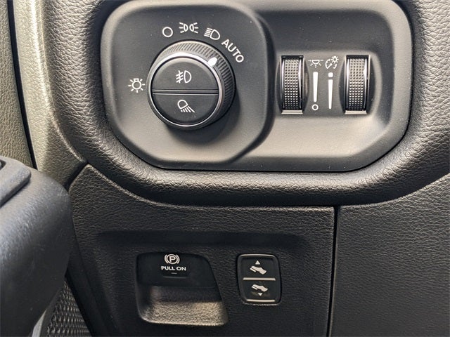 2025 RAM 1500 Big Horn Crew Cab 4x2 6'4' Box